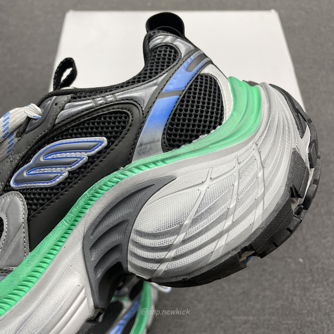 Balenciaga Fall 2024 10xl Mesh Tpu Grey Green 784344 W2mv2 1143 (3) - www.newkick.vip